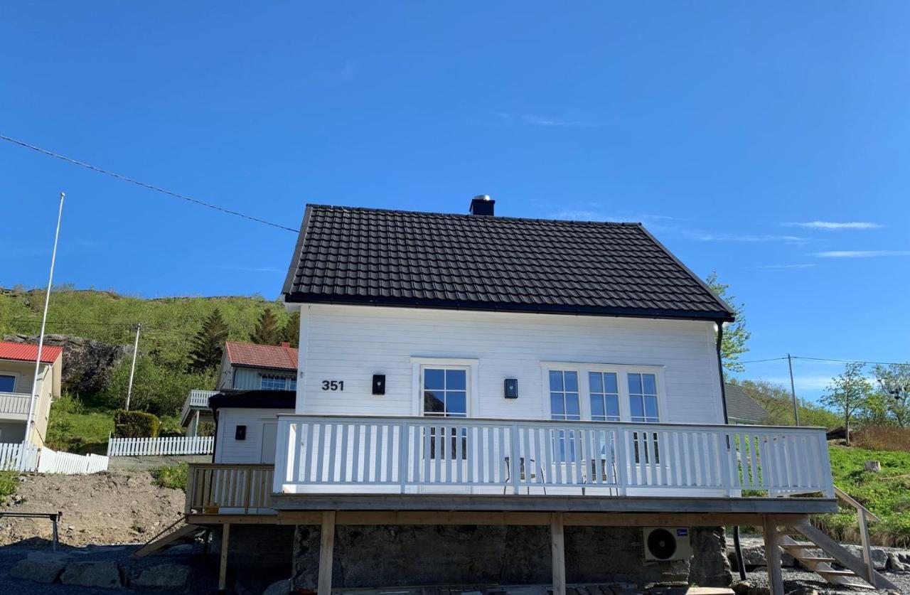 Villa Koselig Nyrestaurert Hus Med Flott Utsikt! Reine Exterior foto